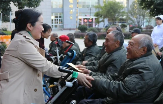 全省各地审计机关开展关心关爱困难群众活动